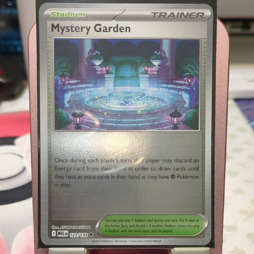 Pokemon Mystery Garden Trainer Card - Green and Blue